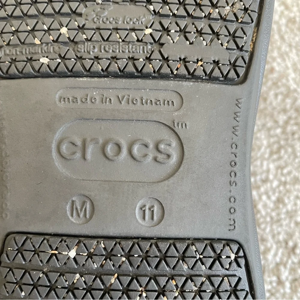CROCS Bistro Clogs Men’s Size 11 Black Slip Resistant Comfort Work Shoes